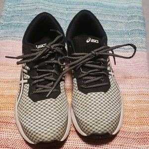 EUC Asics fuze Lyte shoes